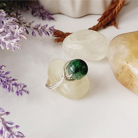 Green Natural Jade Stone Bead Ring / Silver-Plated Wire Wrapped Ring - Picture 1 of 13